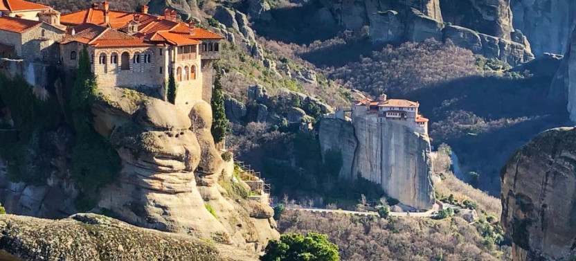Private 1-Day Meteora Tour From Athens with Local Guide (8:00 am)