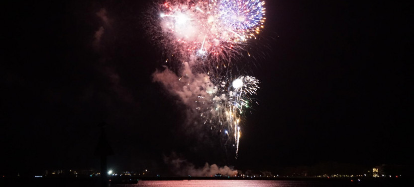 Sunset & Fireworks Dolphin Tour