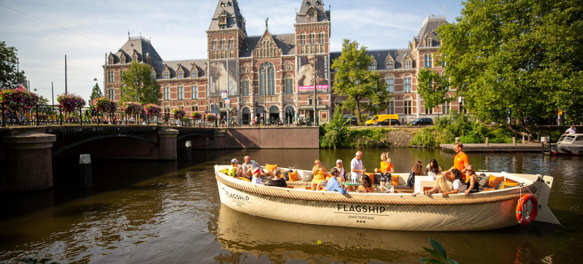 Amsterdam Open Boat Canal Cruise – Starts from Rijksmuseum