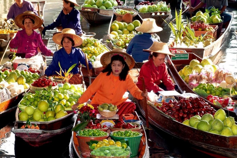 Damneon Saduak Floating Market (Private)
