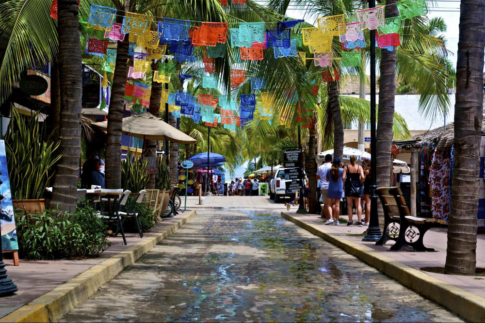 Sayulita Life's a Beach