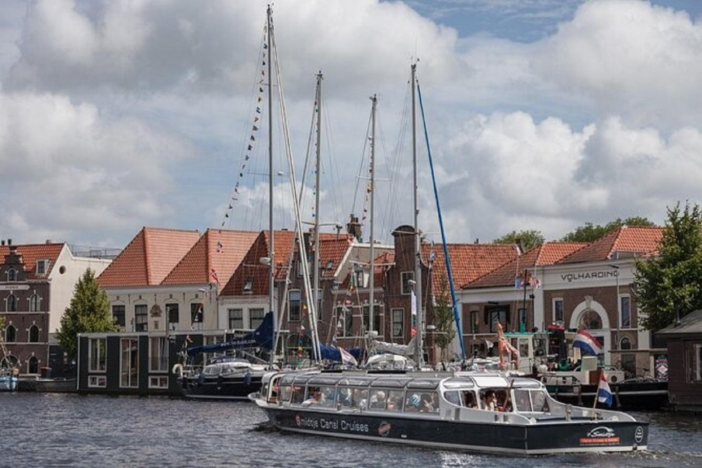 Canal Cruise Haarlem: Spaarne MIll to Mill