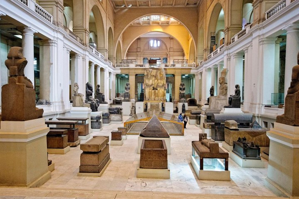 Private Combo Tour: Egyptian Museum, Sultan Hassan Mosque, Hanging Church