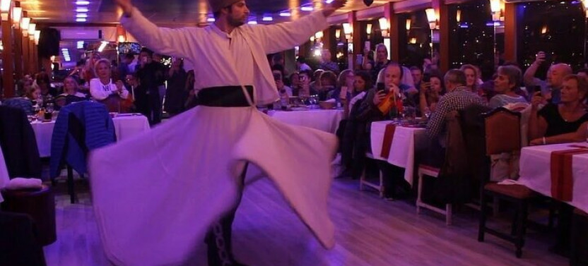 Nile River Dinner Cruise With Tannura & Belly Dance Show
