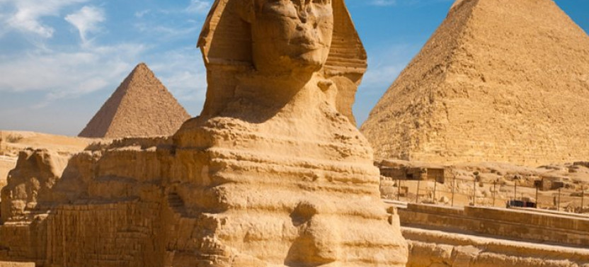 Private Cairo Highlights: Giza Pyramids, Grand Egyptian Museum & Khan