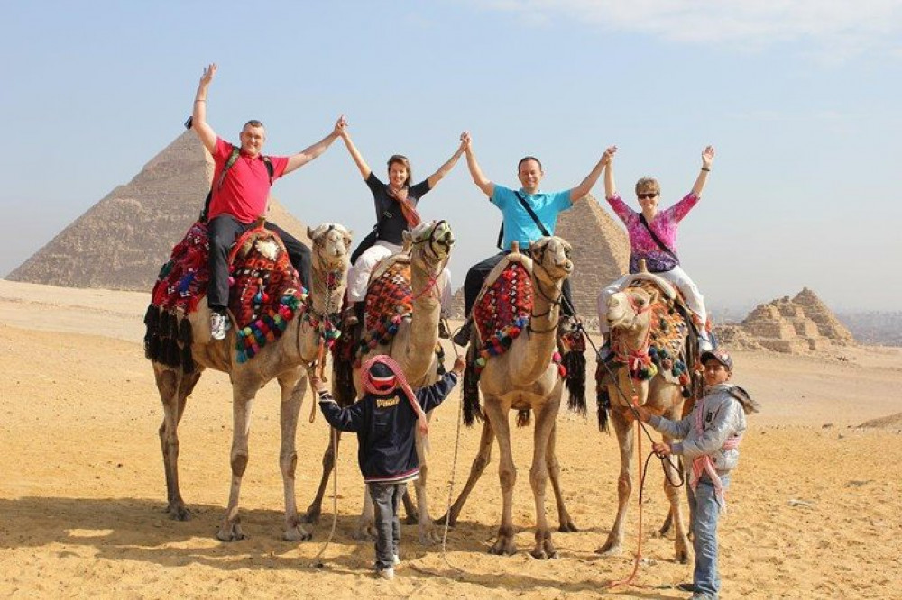 Private Full Day Pyramids Of Giza, Sakkara And Memphis