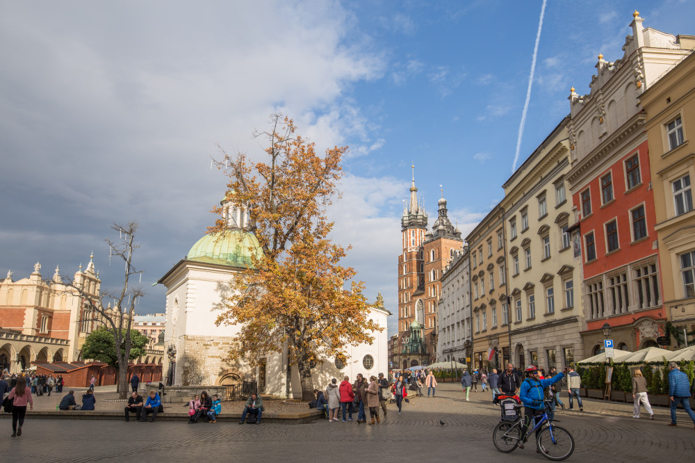 Heart Of Krakow: The Old Town And The Wawel Castle Guided Tour - Krakow ...