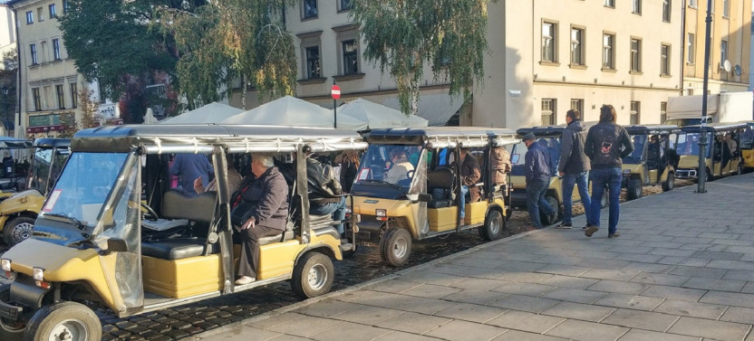 Krakow: Kazimierz & Former Jewish Ghetto Sightseeing By Golf Cart