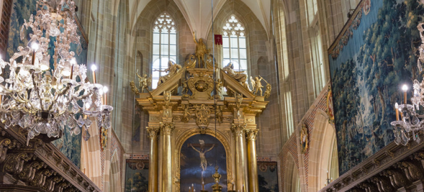 Krakow: Guided Wawel Tour, Lunch, And Vistula River Cruise