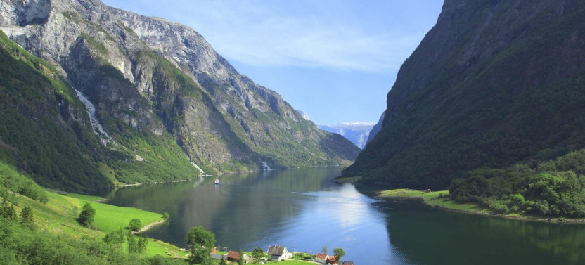 Guided Day Tour - Viking Village, Nærøyfjord Cruise & Flåm Railway