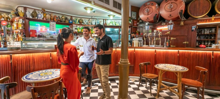 Small Group Barcelona Tapas & Markets Walking Tour, photo 3 of 11