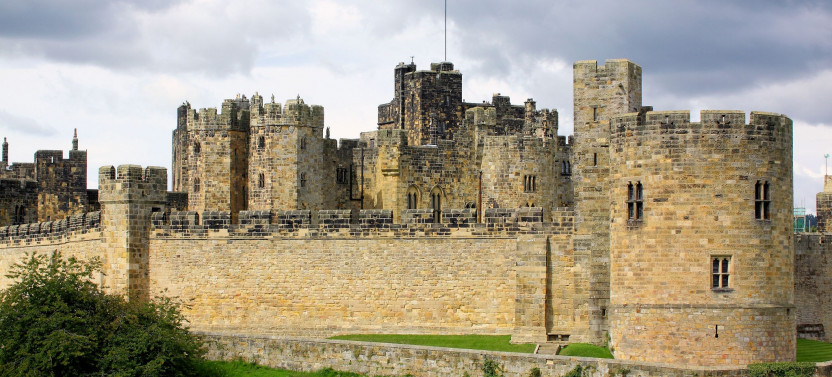 Alnwick & Warkworth Castles Full Day Tour