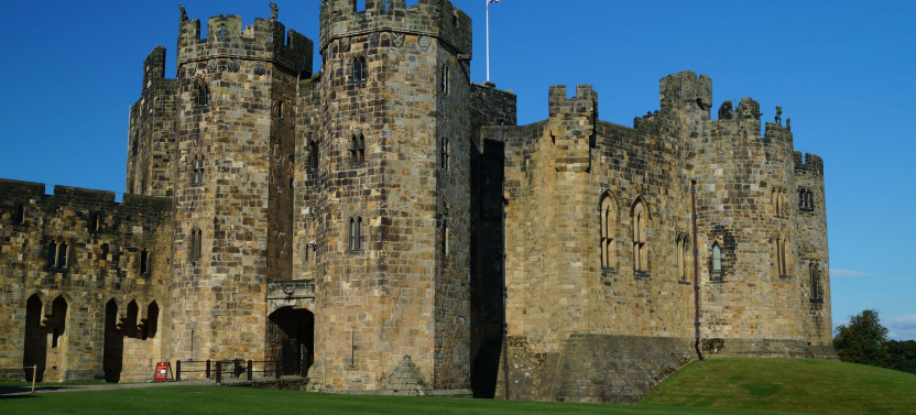 Alnwick & Warkworth Castles Full Day Tour