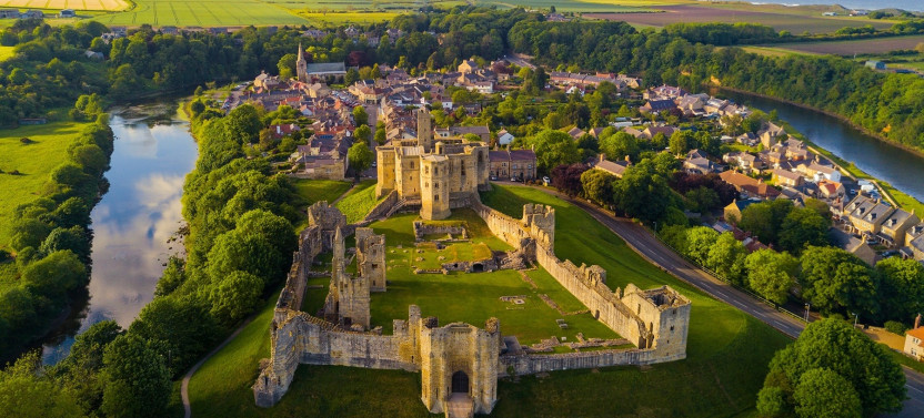 Alnwick & Warkworth Castles Full Day Tour
