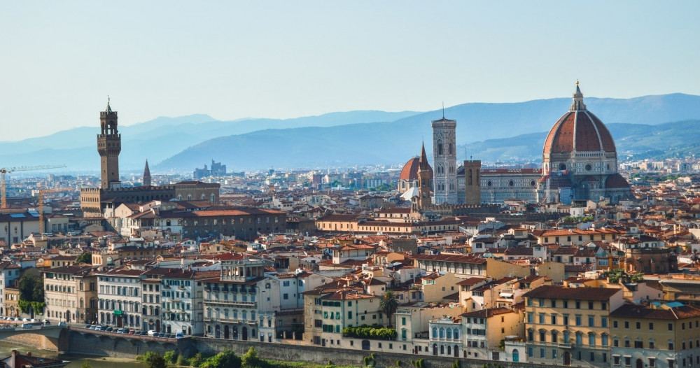 Private Panoramic e-Bike through the Florentine rolling hills with Gelato