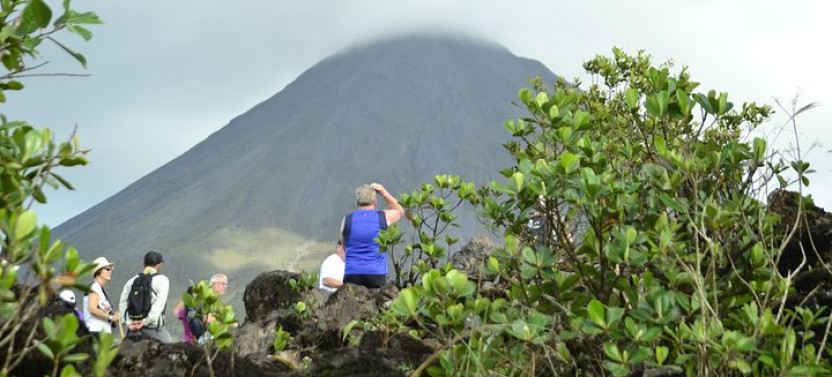 Hanging Bridges + Waterfall Hike + Lunch + Volcano + Baldí