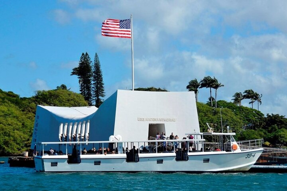 Pearl Harbor with USS Arizona Memorial Boat Tour - Honolulu | Project ...