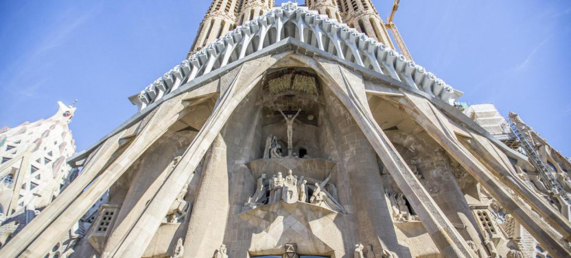 Fast Track Sagrada Familia Guided Tour with Towers, photo 4 of 9