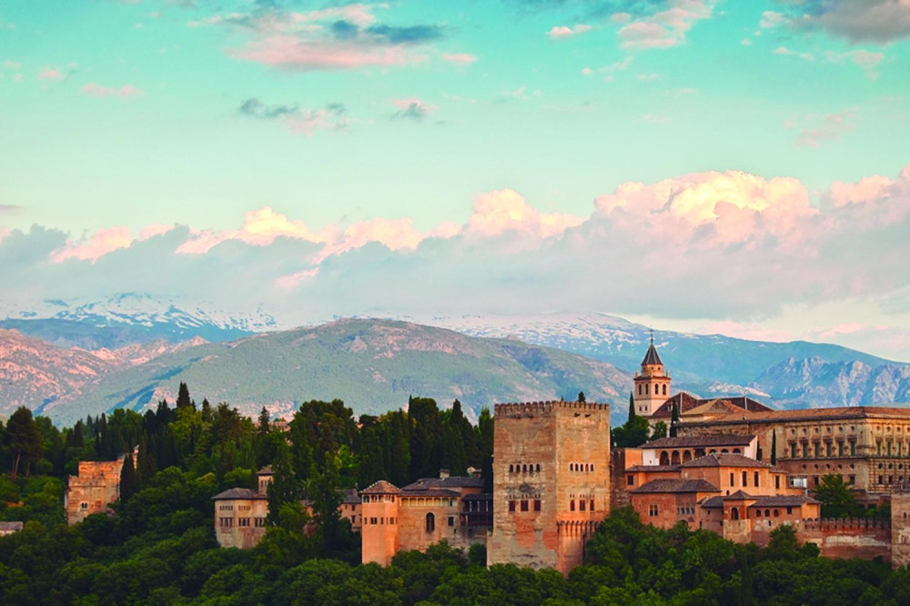 Alhambra Tickets With Transportation From Malaga