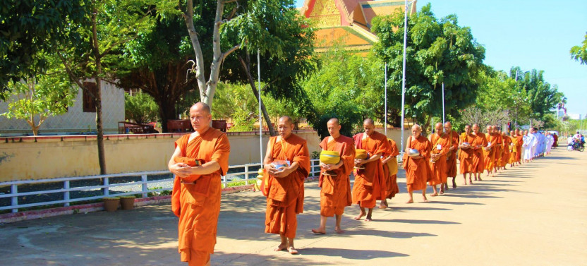 Oudong Mountain & Phnom Baset Private Full-Day Tour from Phnom Penh