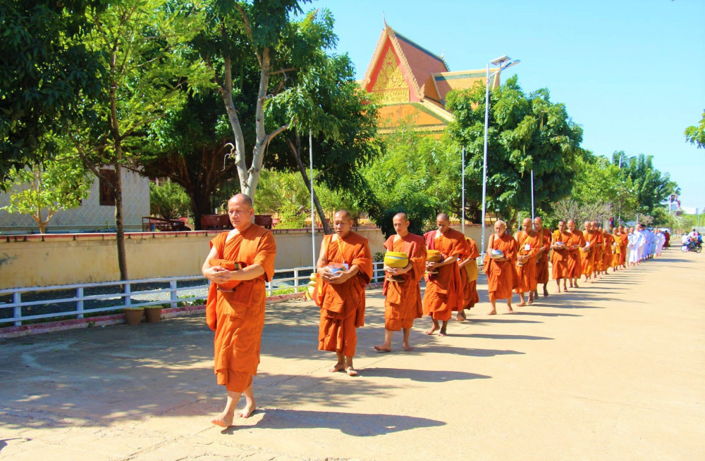 Oudong Temple & Phnom Baseth Private Tour From Phnom Penh