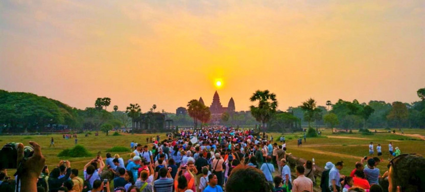 Angkor Wat Sunrise & Highlight Temples Private Guided Day Tour