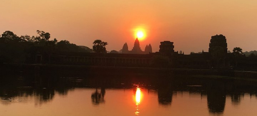 Angkor Wat Sunrise & Highlight Temples Private Guided Day Tour