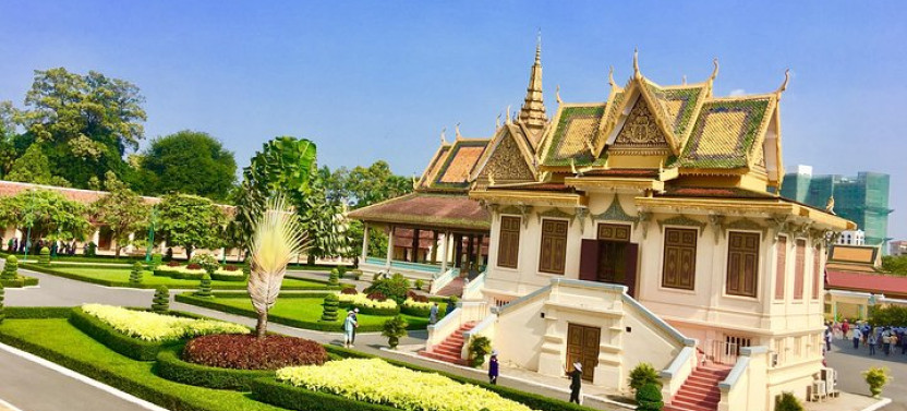 Cambodia 7 Days Private Tour from Angkor Temples to Coastline