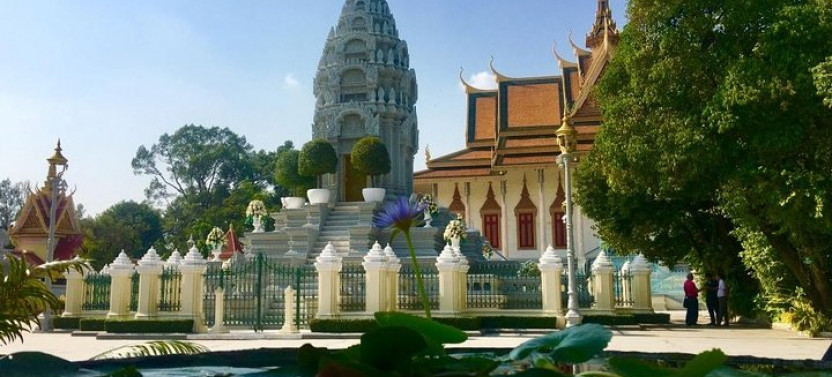 Oudong Mountain and Phnom Penh Full Day Private Tour