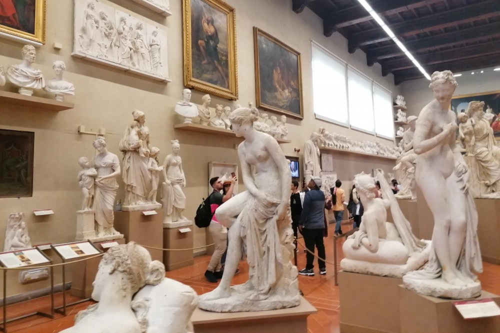 Guided Visit to The Accademia Gallery w/ Skip Line Admission