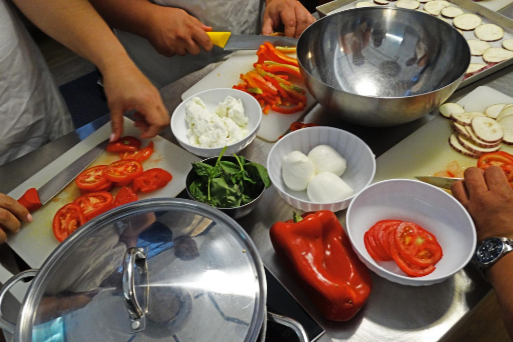 Shopping at The Florence Central Market and Cooking Class + Lunch