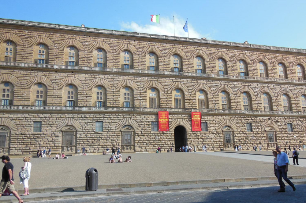 Florence Medici’s Mile Walking Tour with Pitti Palace & Boboli Gardens