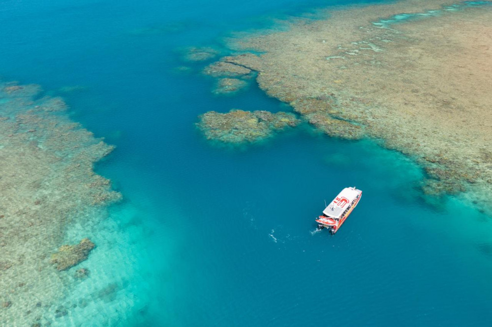 2 Day Combo Tour Seaplane Flight & Snorkeling Excursion Airlie