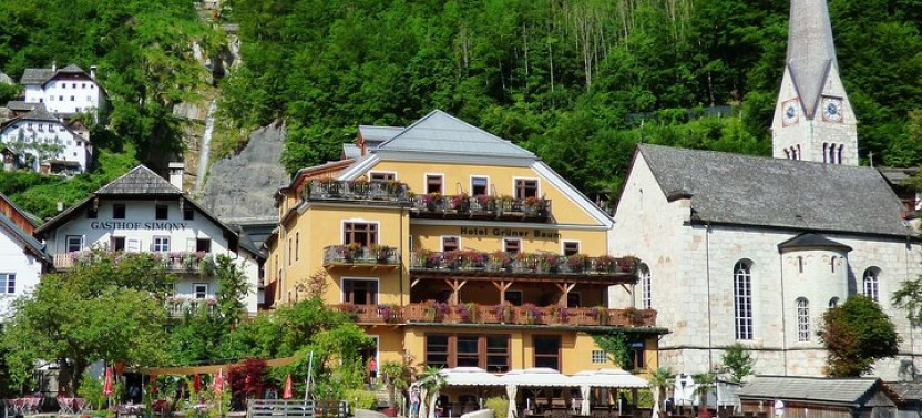 Hallstatt Private Walk Tour With A Professional Guide