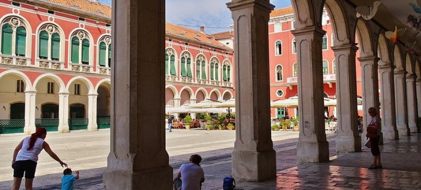 Split Private Walking tour With A Professional Guide