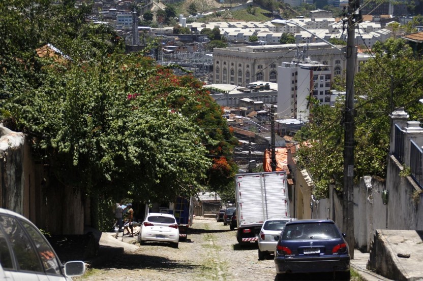 Walking Tour of Santa Teresa and Selaron Steps by Foot