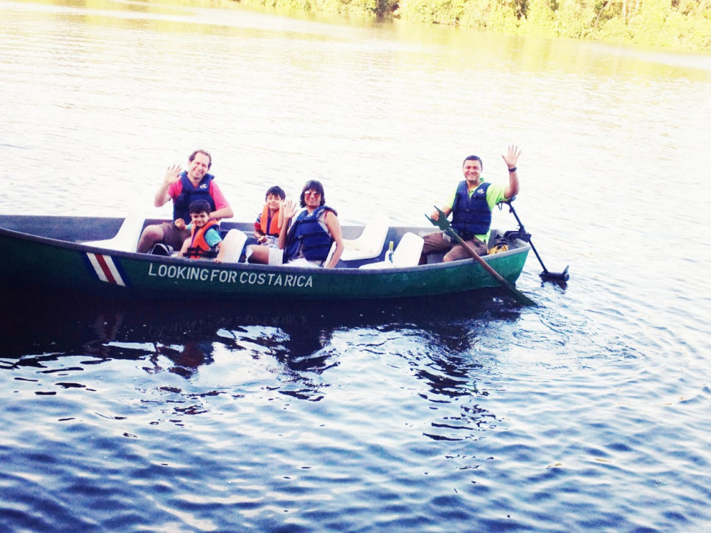 Tortuguero Canoe Experience Tortuguero Project Expedition