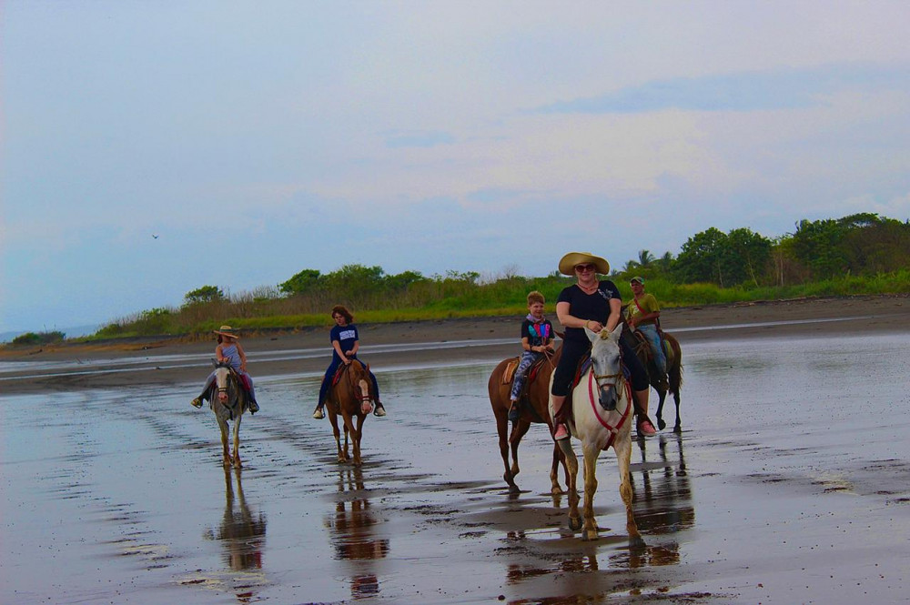 Tarcoles Horseback Riding