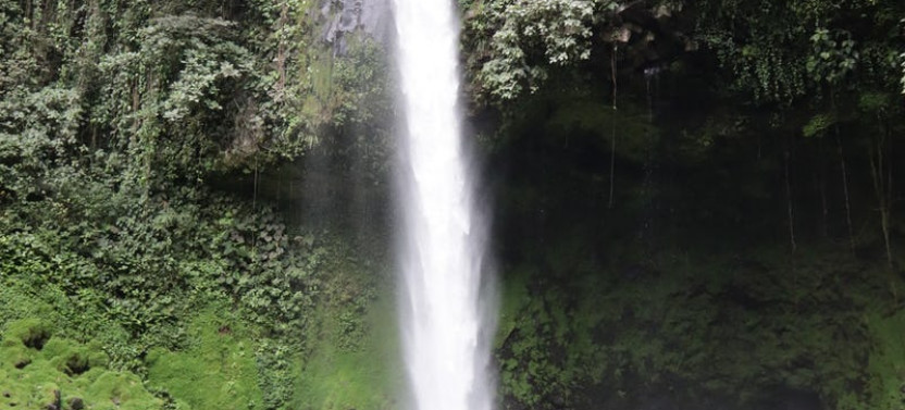 2-in-1 Arenal La Fortuna Waterfall and Volcano Hike