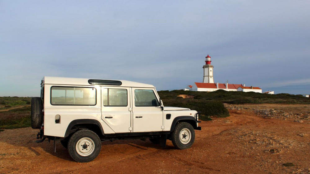 4x4 Jeep- The Wonders of Cape Espichel with Lisbon or Setúbal Shuttle