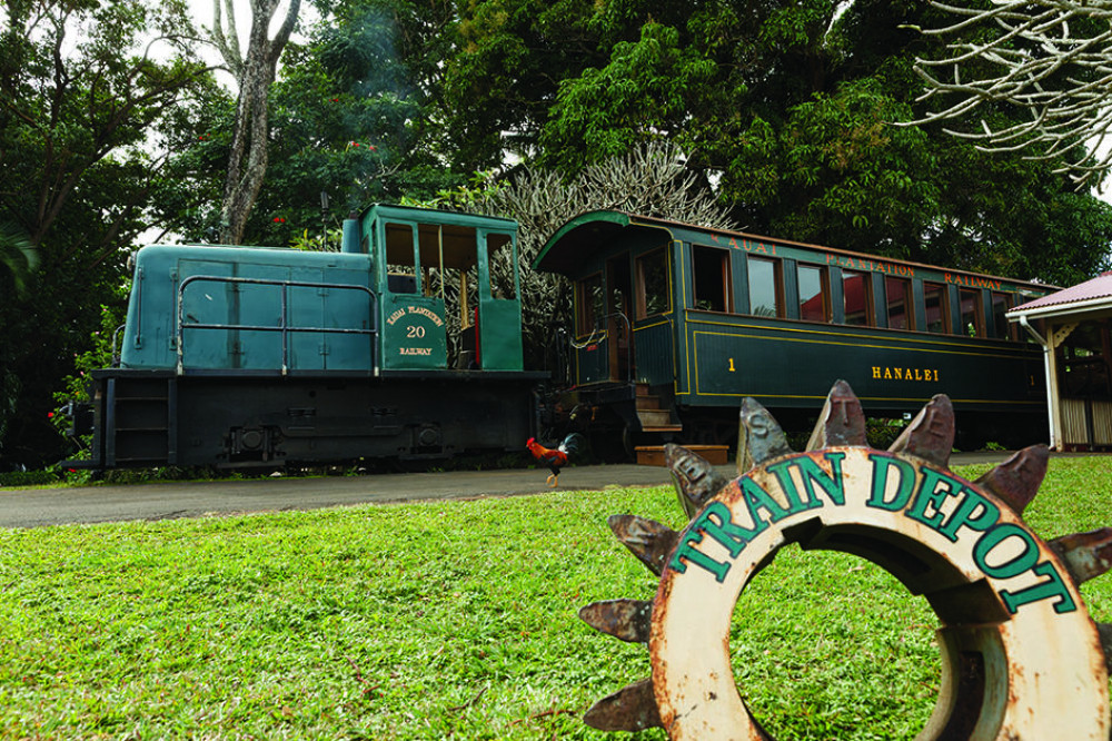 Luau Kalamaku - Hawaiian Package With Train Ride