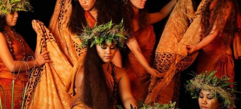 Luau Kalamaku - Gold Package With Train Ride & Transportation