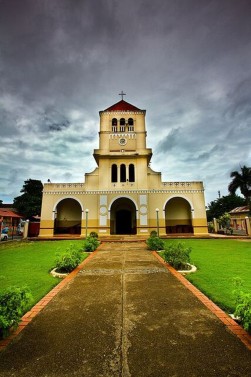 Bayaguana Runners - Sugrcane Field + Cigar Making Experience