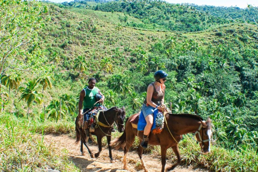 Cascada El Limon - Rainforest Horseback Hike