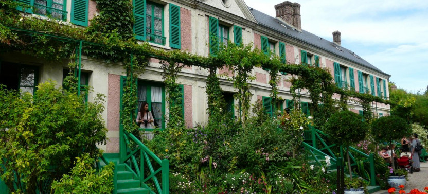 Half Day Tour of Giverny Monet's Gardens From Paris on Your Own