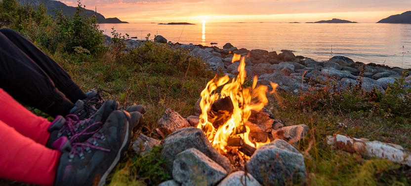 Tromsø: Midnight Sun with Campfire - Never Ending Sunset Views