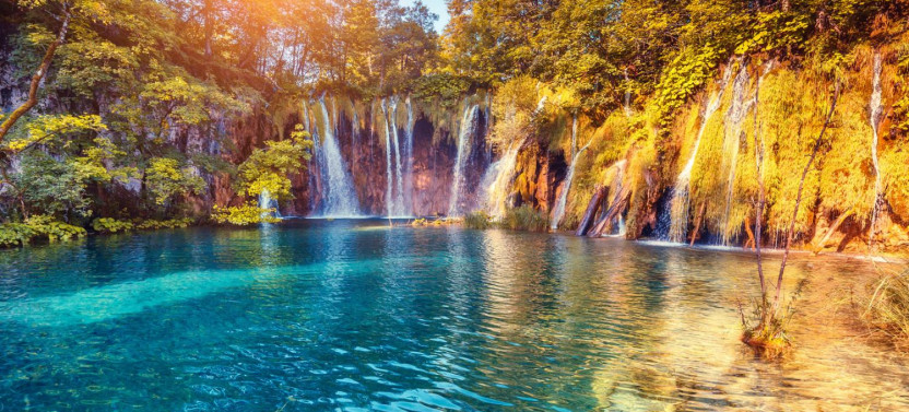 Plitvice Lakes Guided Tour from Split