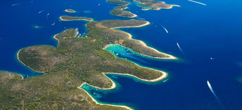 Blue Cave, Vis & Hvar Island Hopping From Trogir