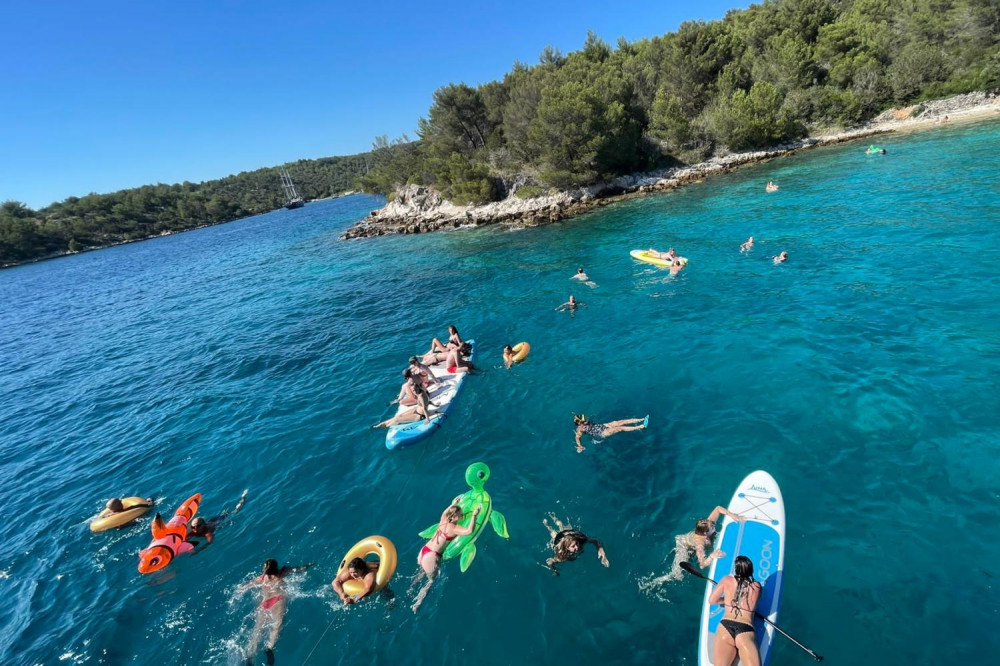 Hvar & 3 Islands tour