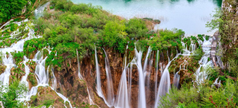 Split Zagreb Transfer with Stop at Plitvice Lakes